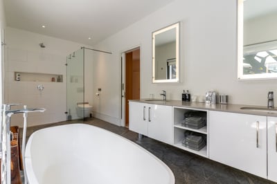 Luxury Villa Photo #45