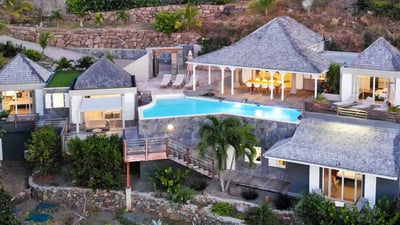 Luxury Villa Photo #7