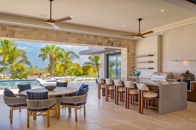 Luxury Villa Photo #10