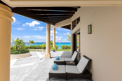 Luxury Villa Photo #40