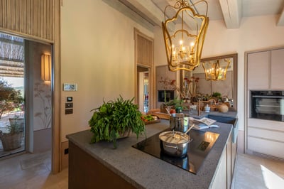 Luxury Villa Photo #19