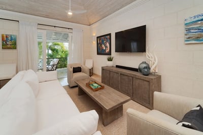 Luxury Villa Photo #6