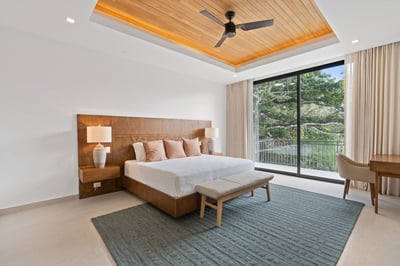 Luxury Villa Photo #27