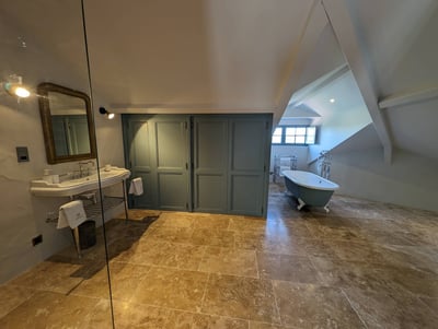 Luxury Villa Photo #17