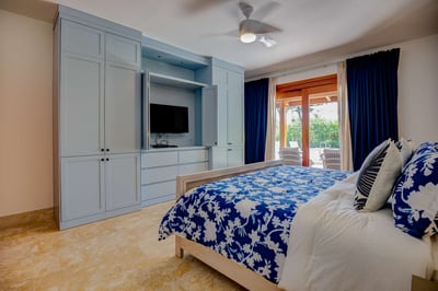 Luxury Villa Photo #20