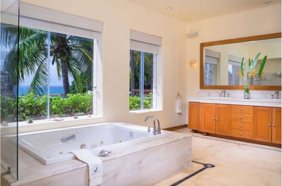 Luxury Villa Photo #21