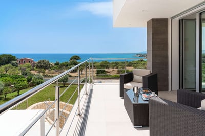 Luxury Villa Photo #35
