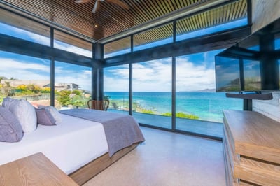 Luxury Villa Photo #36