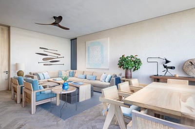 Luxury Villa Photo #27