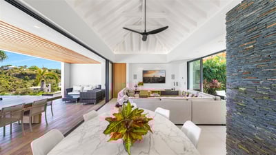 Luxury Villa Photo #27