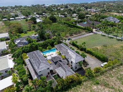 Luxury Villa Photo #24