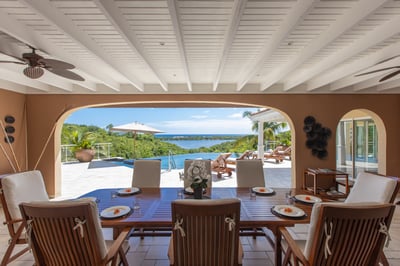 Luxury Villa Photo #15