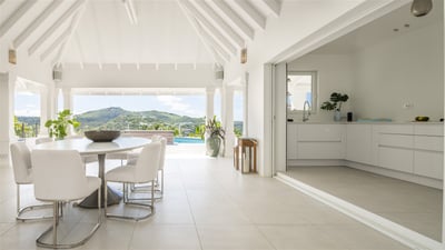Luxury Villa Photo #9