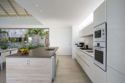 Luxury Villa Photo #20