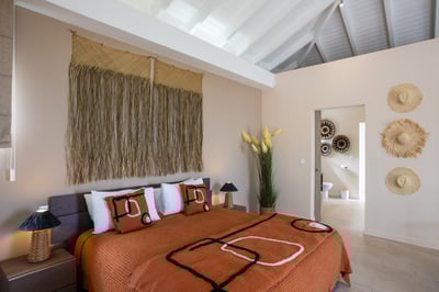 Luxury Villa Photo #42