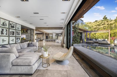 Luxury Villa Photo #29