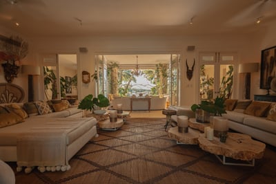 Luxury Villa Photo #22