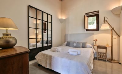 Luxury Villa Photo #26