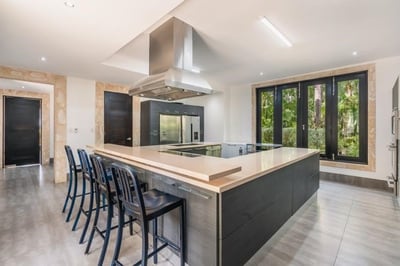 Luxury Villa Photo #19