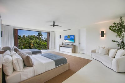 Luxury Villa Photo #29