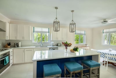 Luxury Villa Photo #22