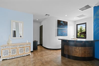 Luxury Villa Photo #57