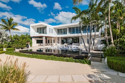 Luxury Villa Photo #5