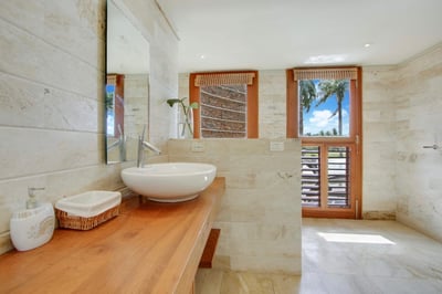 Luxury Villa Photo #39