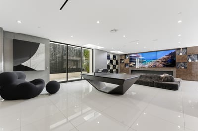Luxury Villa Photo #26