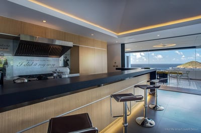 Luxury Villa Photo #24