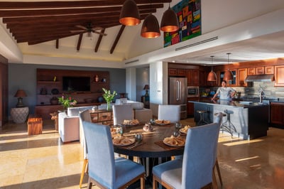 Luxury Villa Photo #17