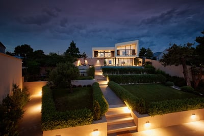 Luxury Villa Photo #2