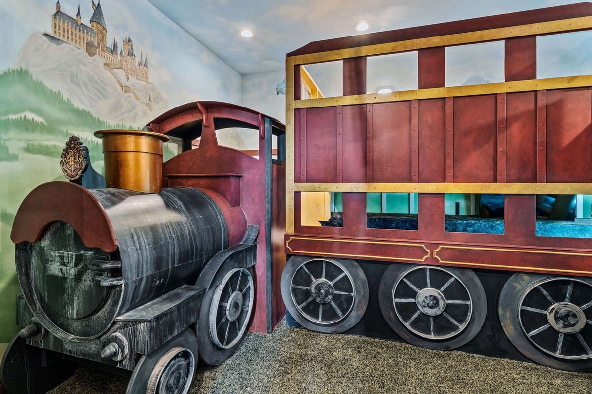 Paradise Palisade Estate