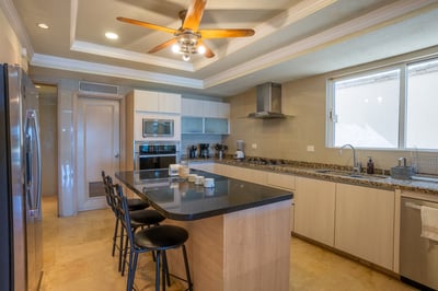 Luxury Villa Photo #24