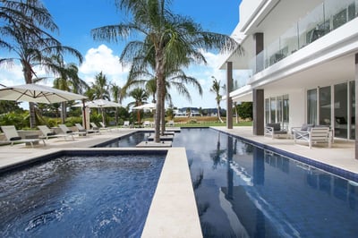 Luxury Villa Photo #5