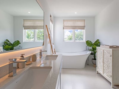 Luxury Villa Photo #30