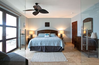 Luxury Villa Photo #15