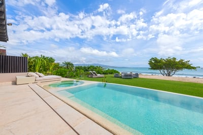 Luxury Villa Photo #6