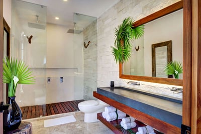 Luxury Villa Photo #23