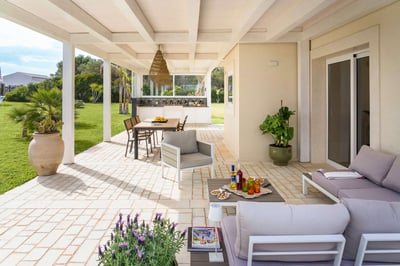 Luxury Villa Photo #11