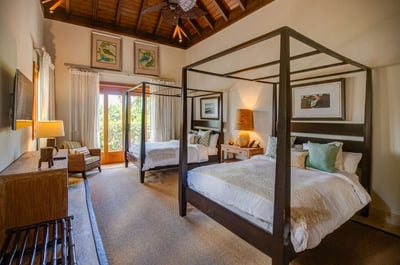 Luxury Villa Photo #28