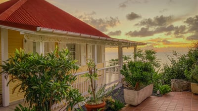 Luxury Villa Photo #6