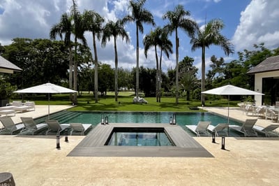 Luxury Villa Photo #4