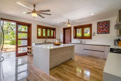 Luxury Villa Photo #20