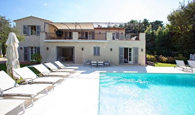 Luxury Villa Photo #3