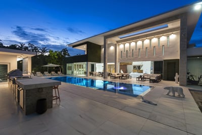 Luxury Villa Photo #3
