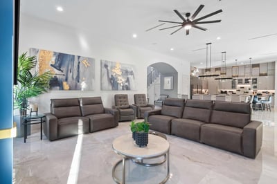 Luxury Villa Photo #28