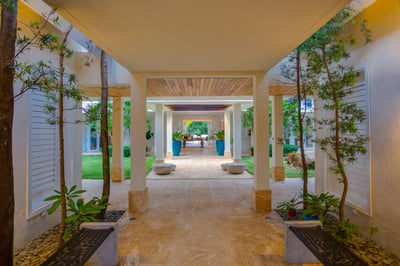 Luxury Villa Photo #45