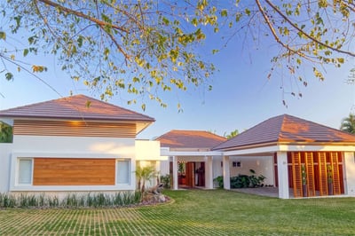 Luxury Villa Photo #14