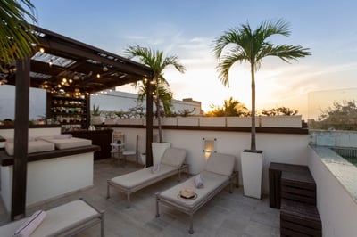 Luxury Villa Photo #11